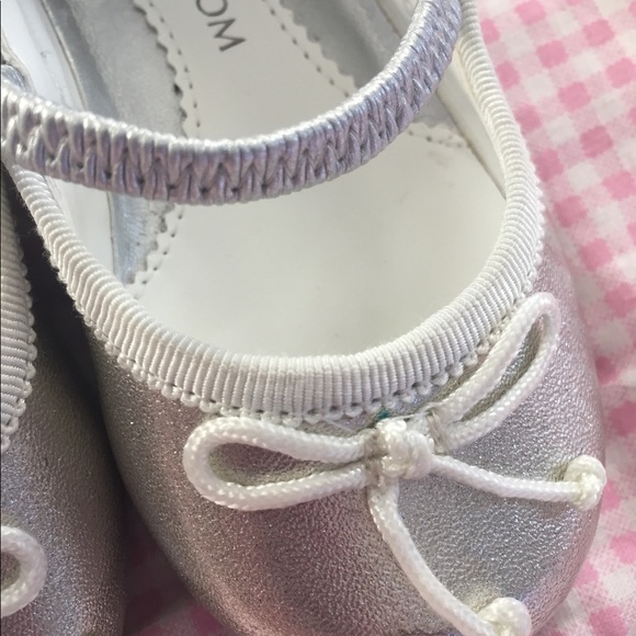 Nordstrom silver sparkly toddler size 5 Mary Jane - Picture 6 of 8